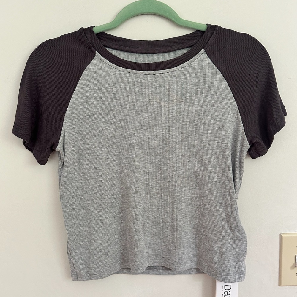 Dazy Cropped Raglan T-Shirt, Size S, Navy/Gray